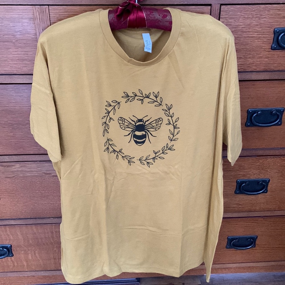 Women’s tee